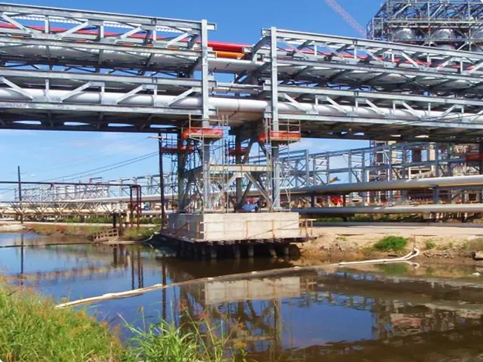 New pipe racks at Port Arthur Refinery